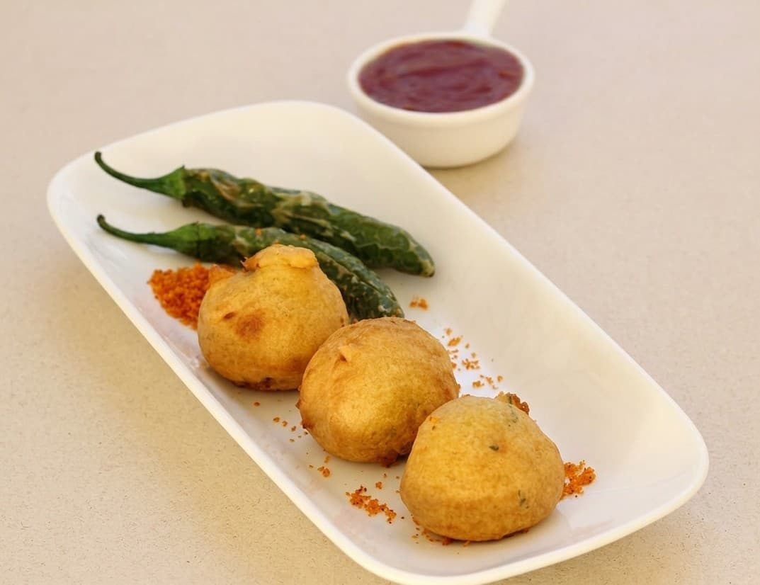 MUMBAI BATATA VADA